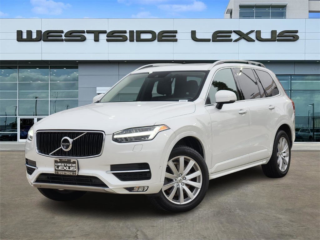 2018 Volvo XC90 Momentum's photo