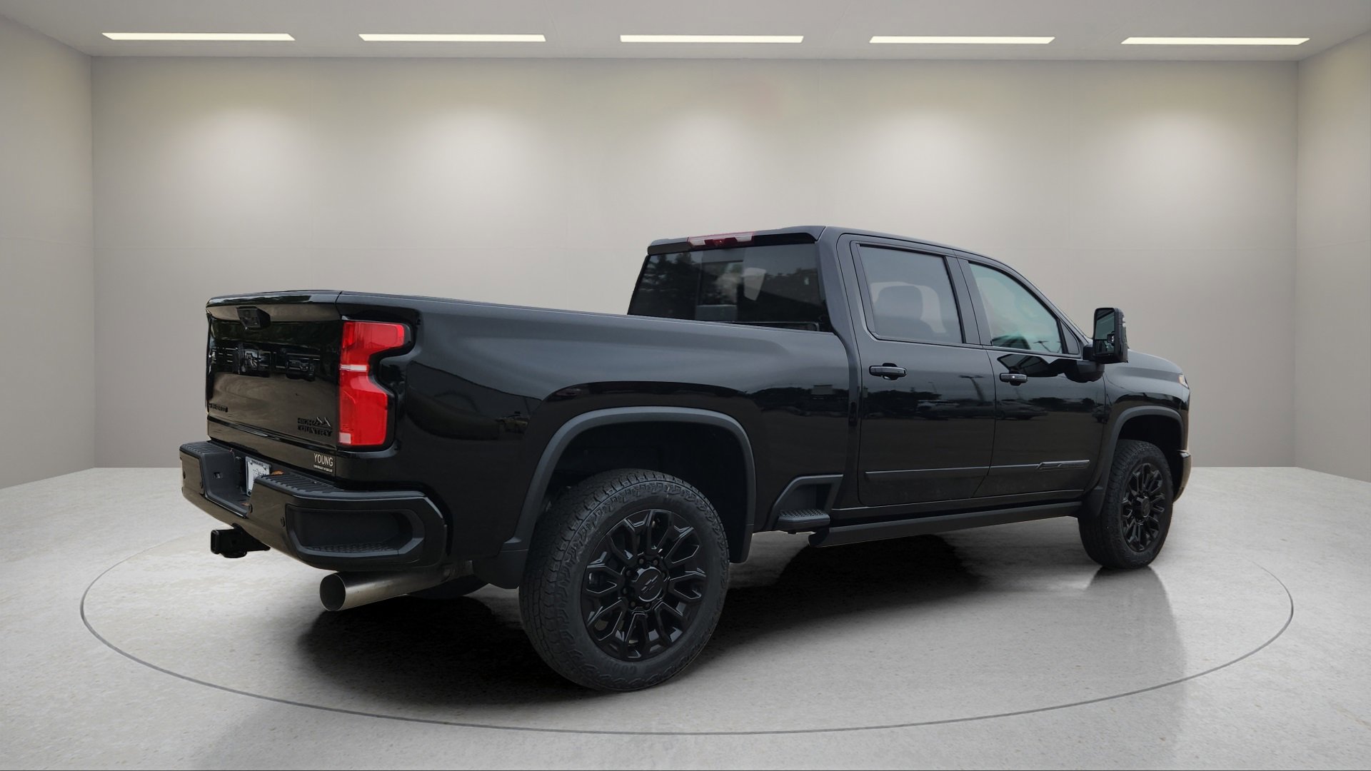 2025 Chevrolet Silverado 2500HD High Country photo 3