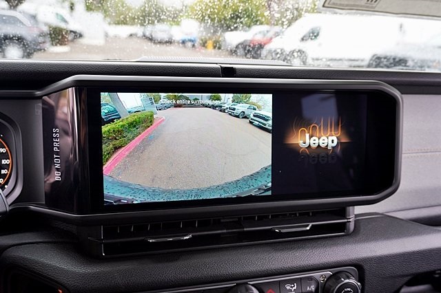 New 2025 Black Clear-Coat Exterior Paint Jeep Rubicon image 33