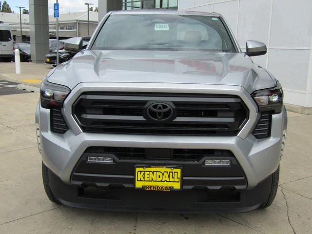 2025 Toyota Tacoma SR5 XtraCab photo 4