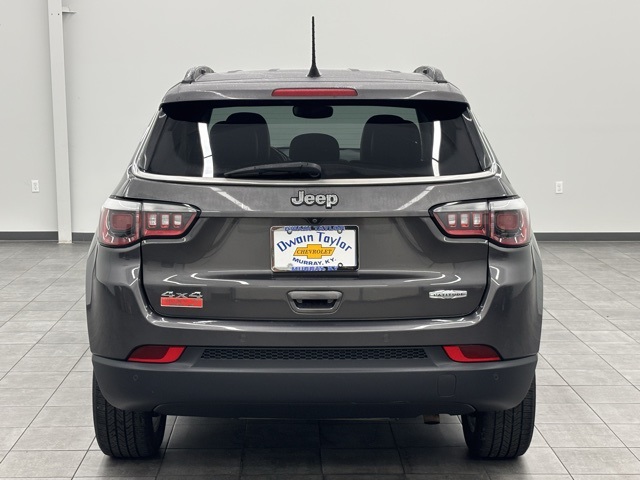 2019 Jeep Compass Latitude photo 2