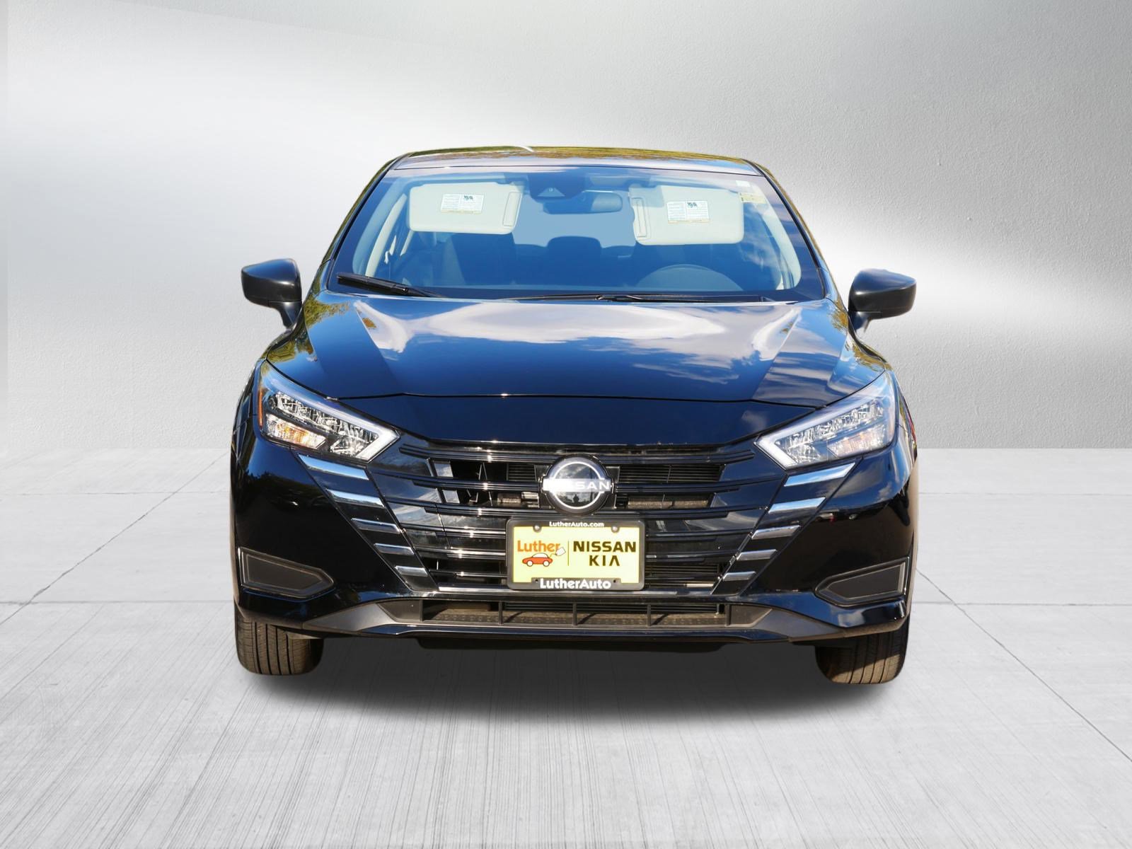 2025 Nissan Versa S photo 2