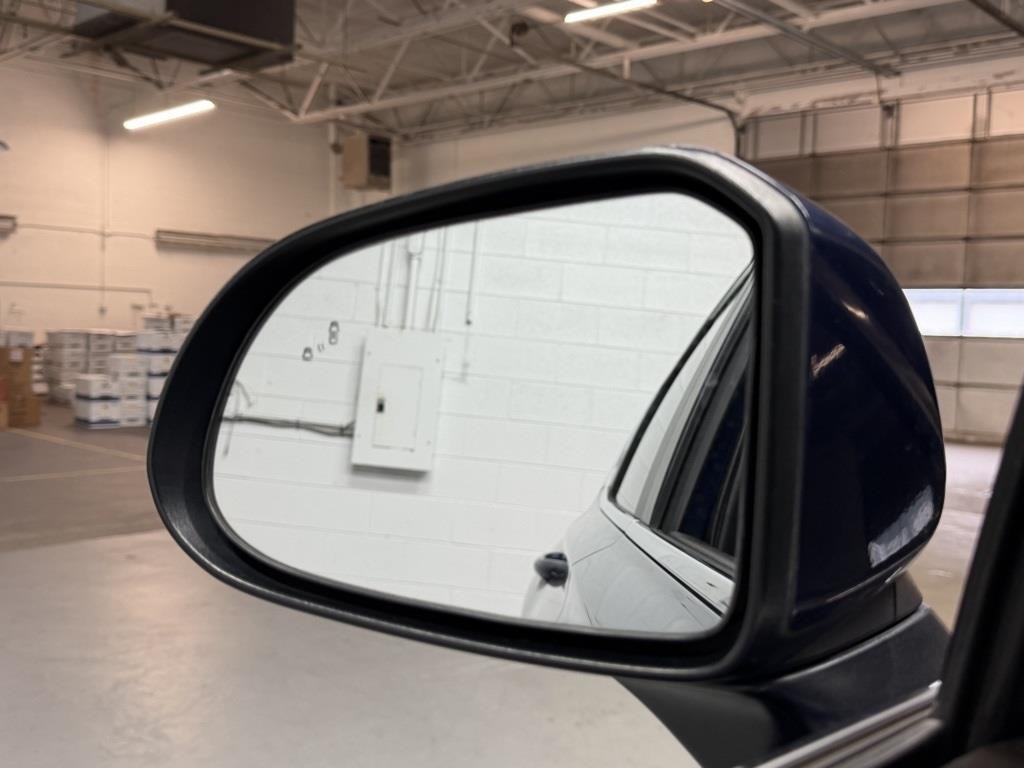 2019 Hyundai Santa Fe SE photo 4