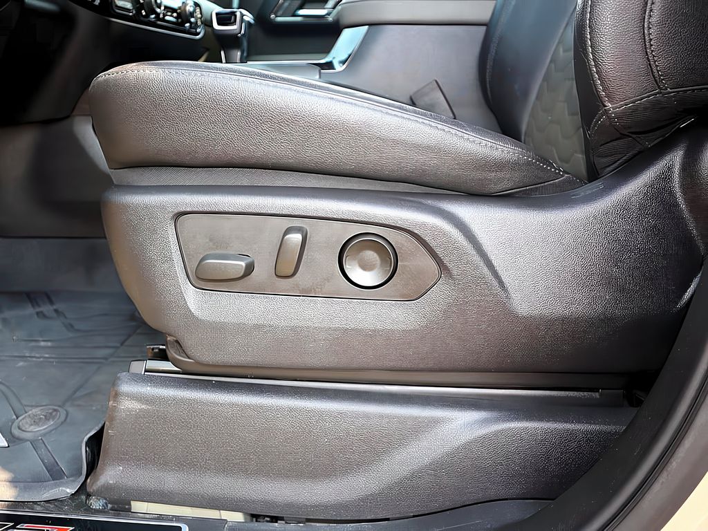 2022 Chevrolet Silverado 1500 ZR2 photo 7