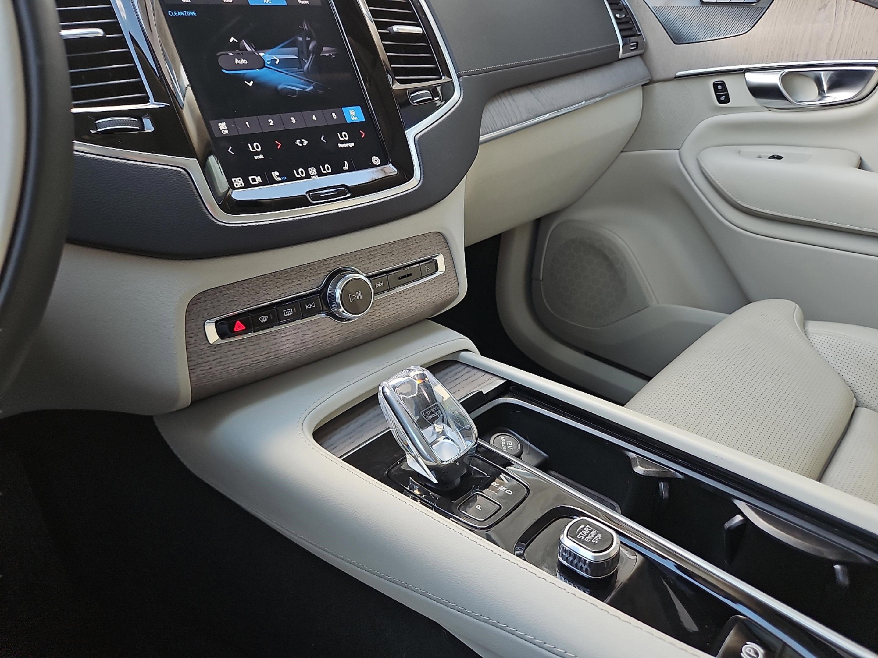 2023 Volvo XC90 Ultimate photo 24