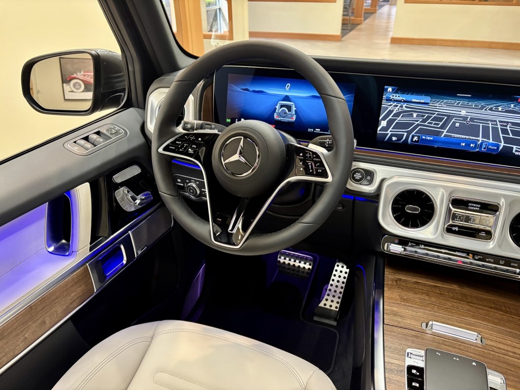2025 Mercedes Benz G 550 photo 8