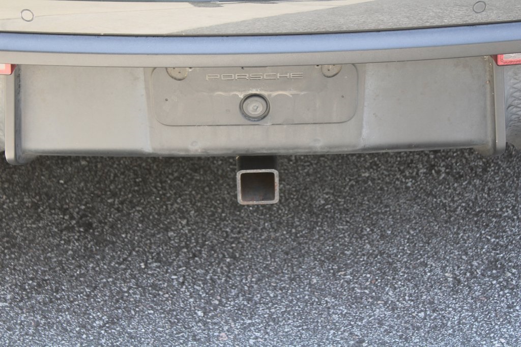 2022 Porsche Macan Base photo 2