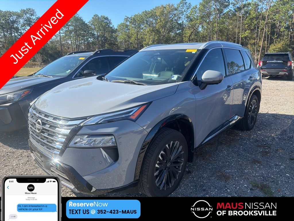 2024 Nissan Rogue Platinum's photo