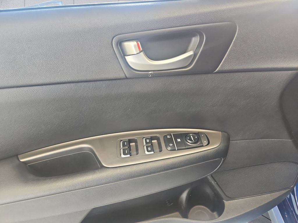 2019 Kia Optima S photo 12
