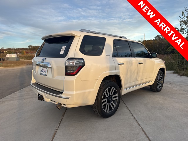 2015 Toyota 4Runner Limited photo 4