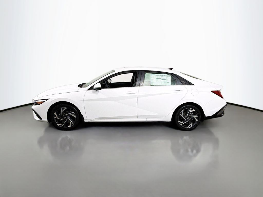 2025 Hyundai Elantra Hybrid Limited photo 4