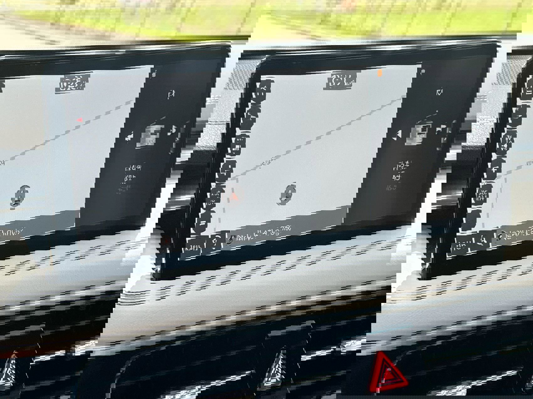 2024 Genesis G70 2.5T photo 12
