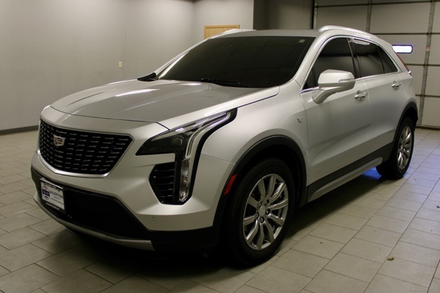 2022 Cadillac XT4 Premium Luxury photo 3