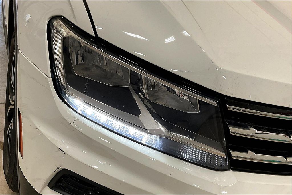 2021 Volkswagen Tiguan SE photo 27