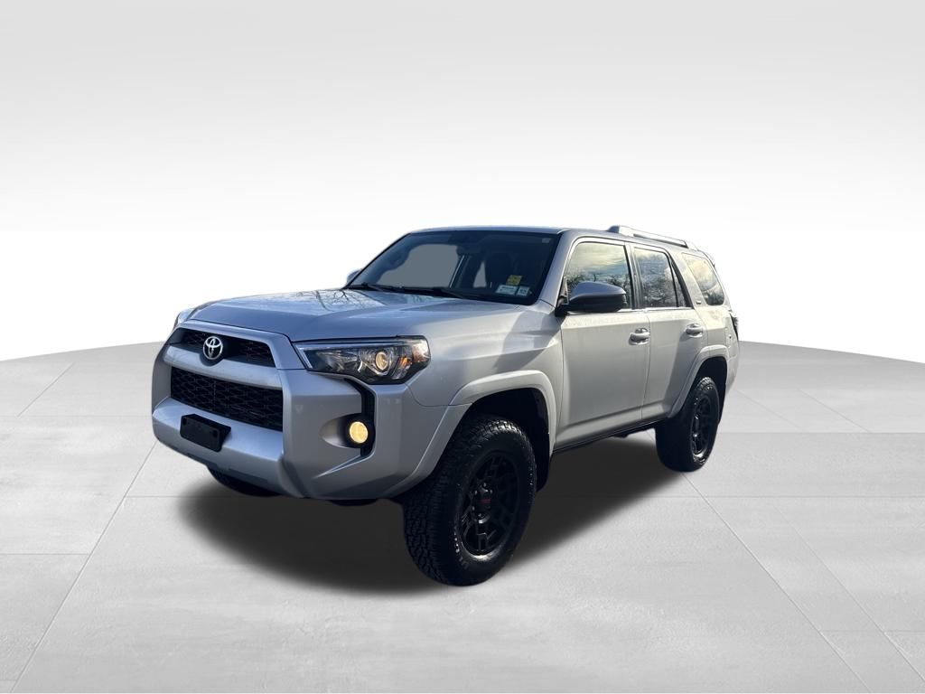 2017 Toyota 4Runner SR5's photo