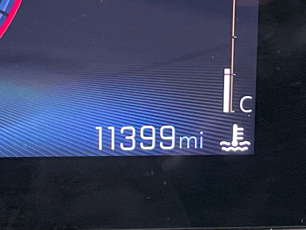 2024 Chevrolet Trax LT photo 4