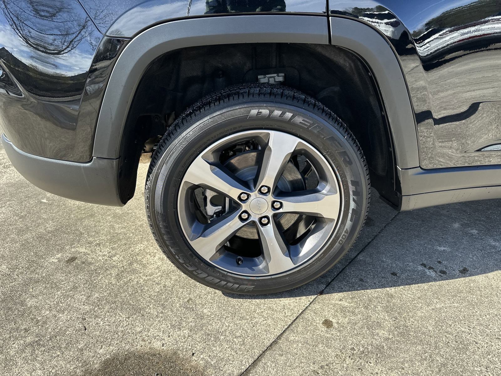 2024 Jeep Cherokee photo 21