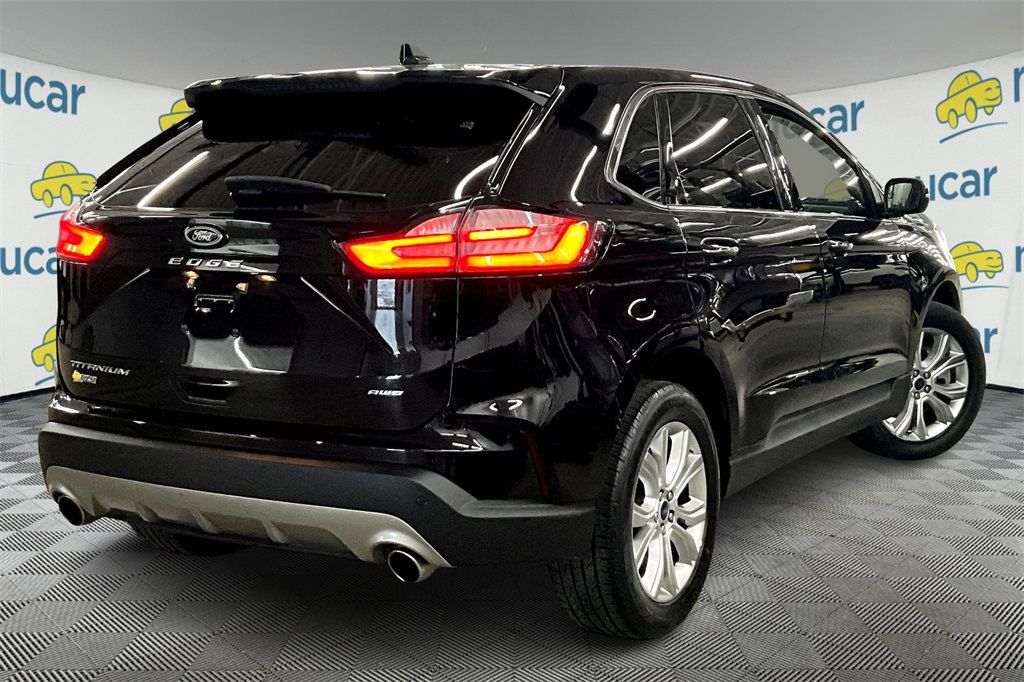 2022 Ford Edge Titanium photo 6