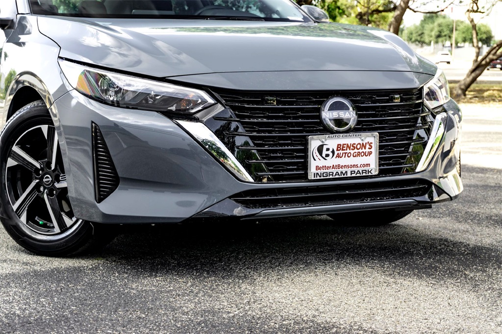 2025 Nissan Sentra SV photo 3