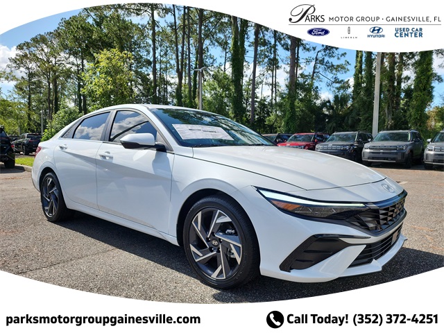 2025 Hyundai Elantra Limited's photo