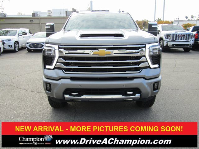 2025 Chevrolet Silverado 2500HD High Country photo 2