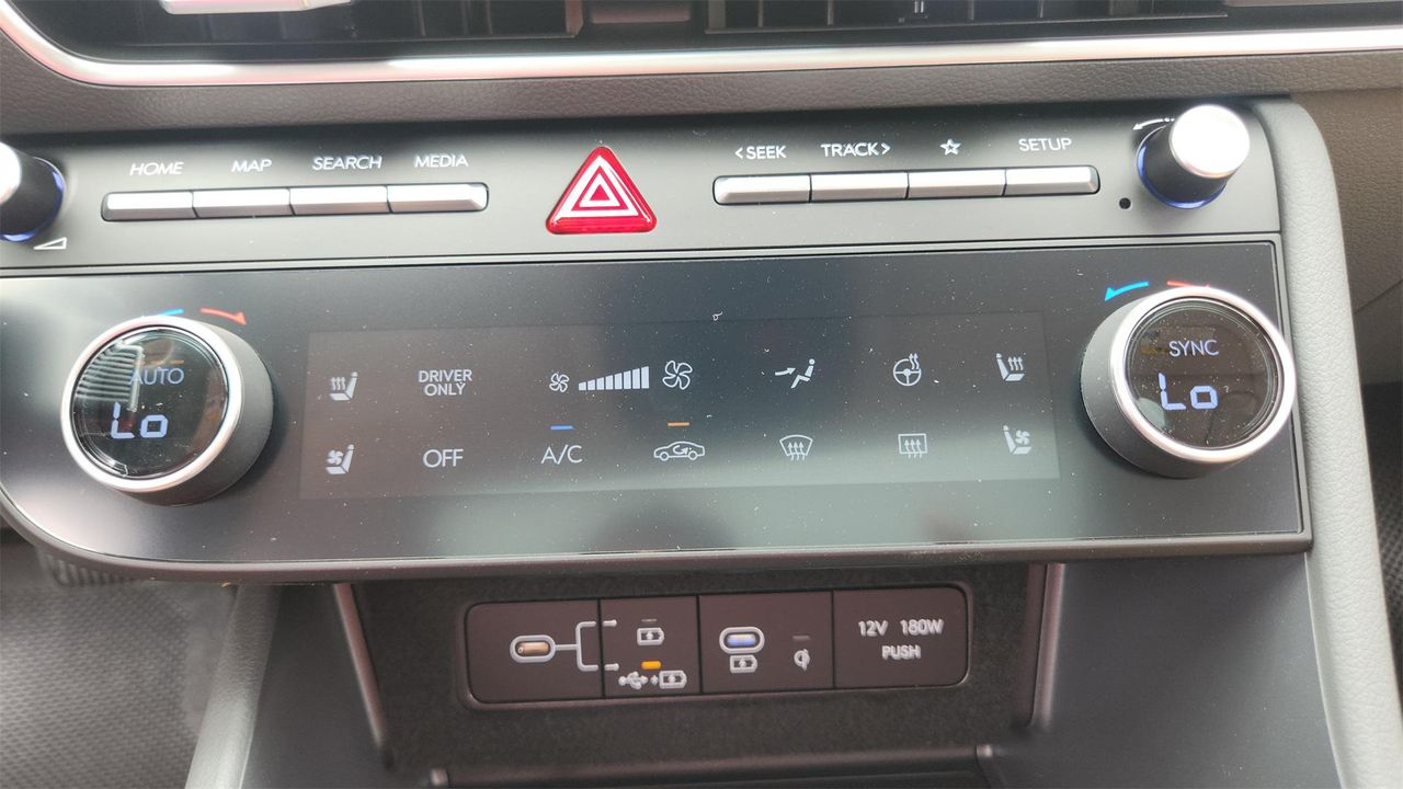 2025 Hyundai Sonata Hybrid Limited photo 13