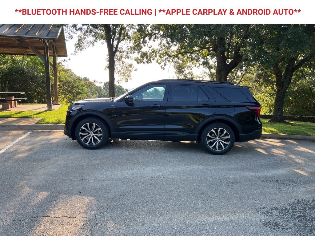 2025 Ford Explorer ST-Line photo 4