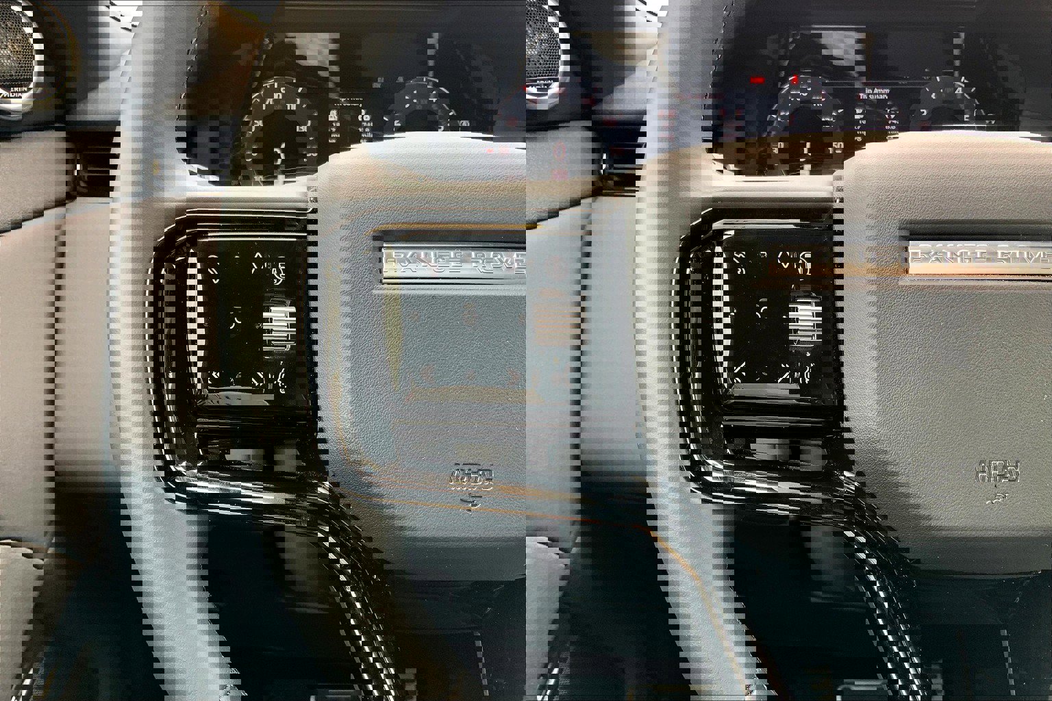 2024 Land Rover Range Rover Evoque Dynamic SE photo 12