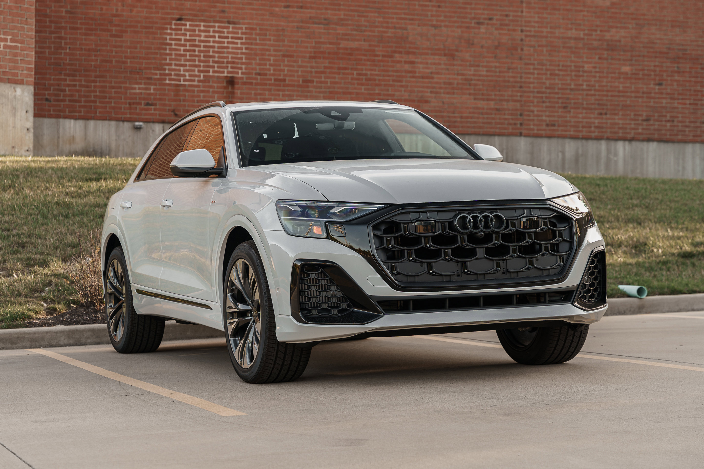 2026 Audi Q8 Premium Plus's photo