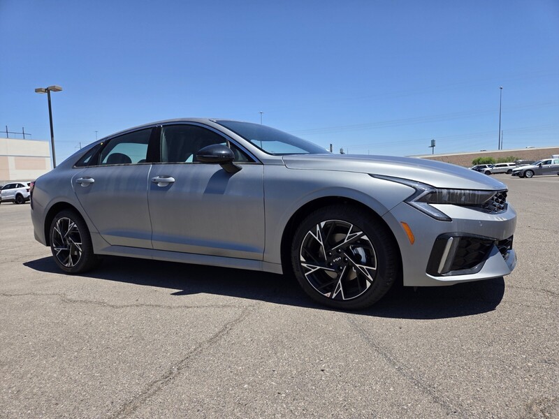2026 Kia K5 GT-Line photo 2