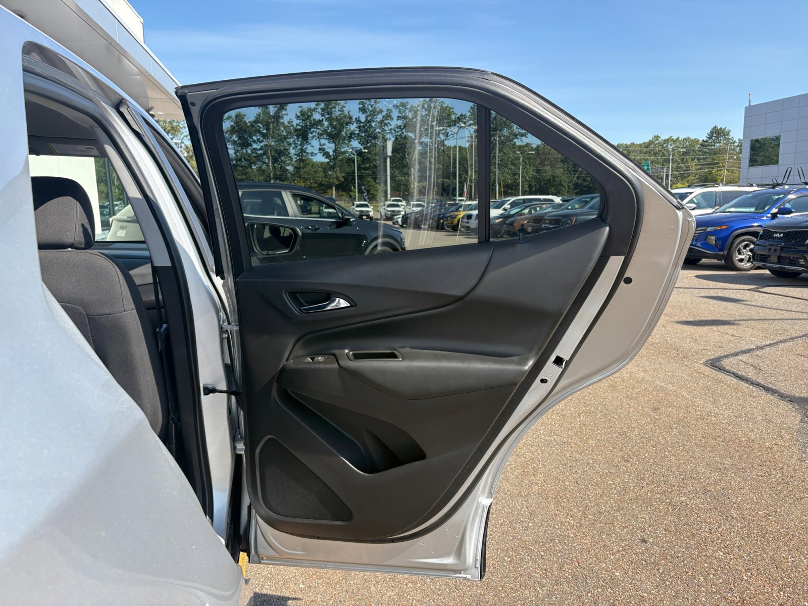 2021 Chevrolet Equinox LT photo 32