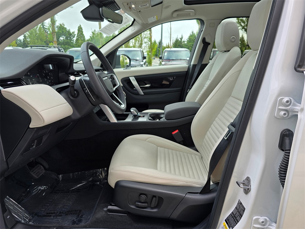2024 Land Rover Discovery Sport S photo 21