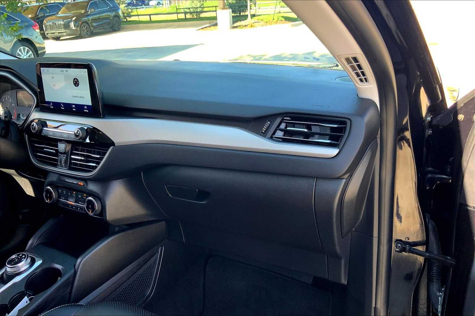 2022 Ford Escape SEL photo 18