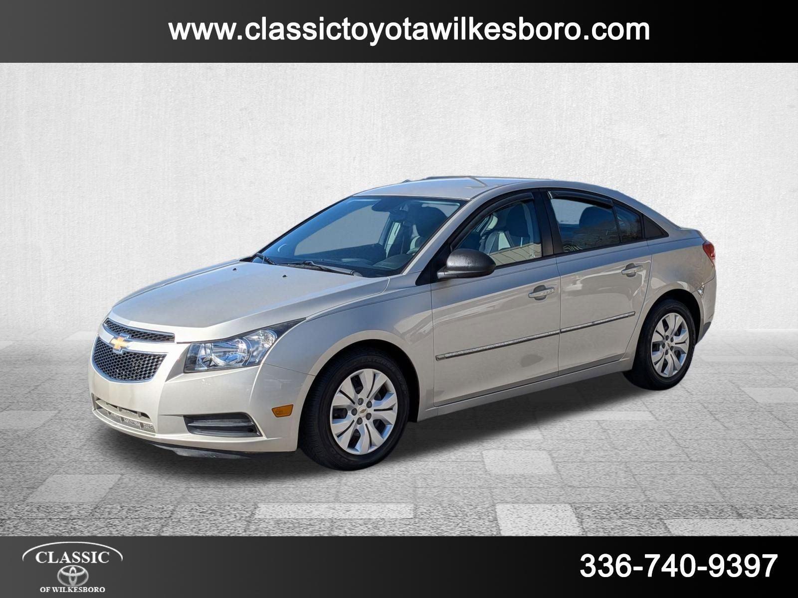 2013 Chevrolet Cruze LS's photo