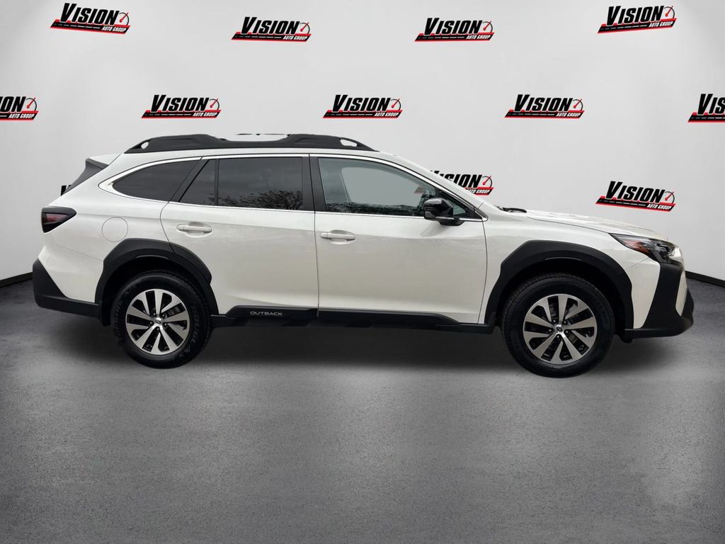 2023 Subaru Outback Premium photo 4