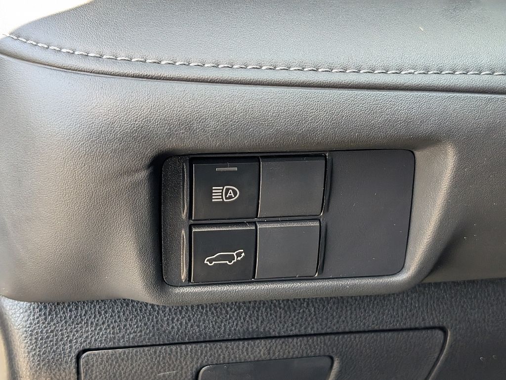 2022 Toyota Highlander XLE photo 23