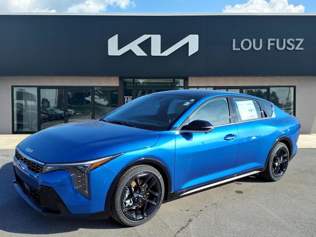 2025 Kia K4 GT-Line Turbo's photo