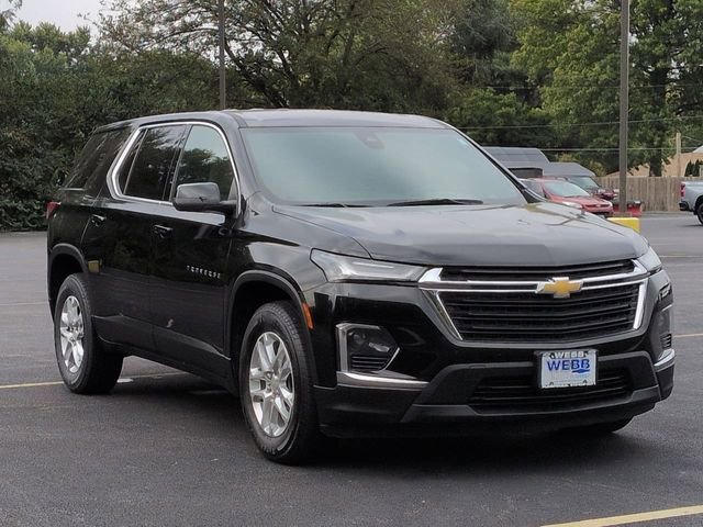 2022 Chevrolet Traverse LS photo 2