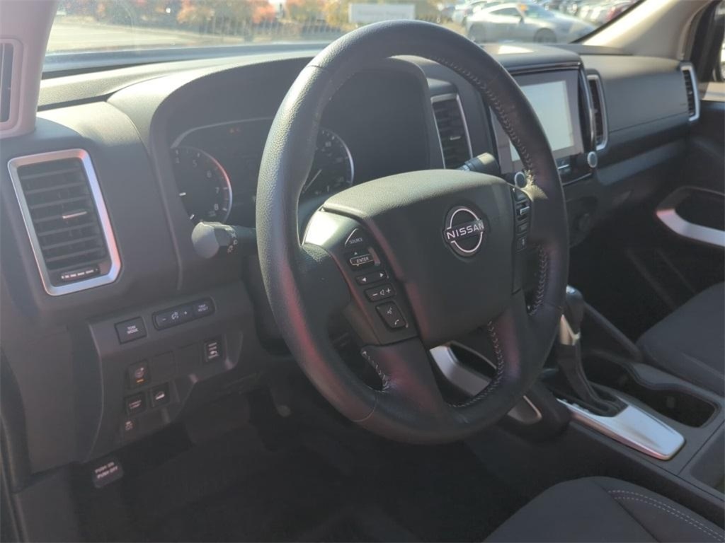 2022 Nissan Frontier SV photo 18