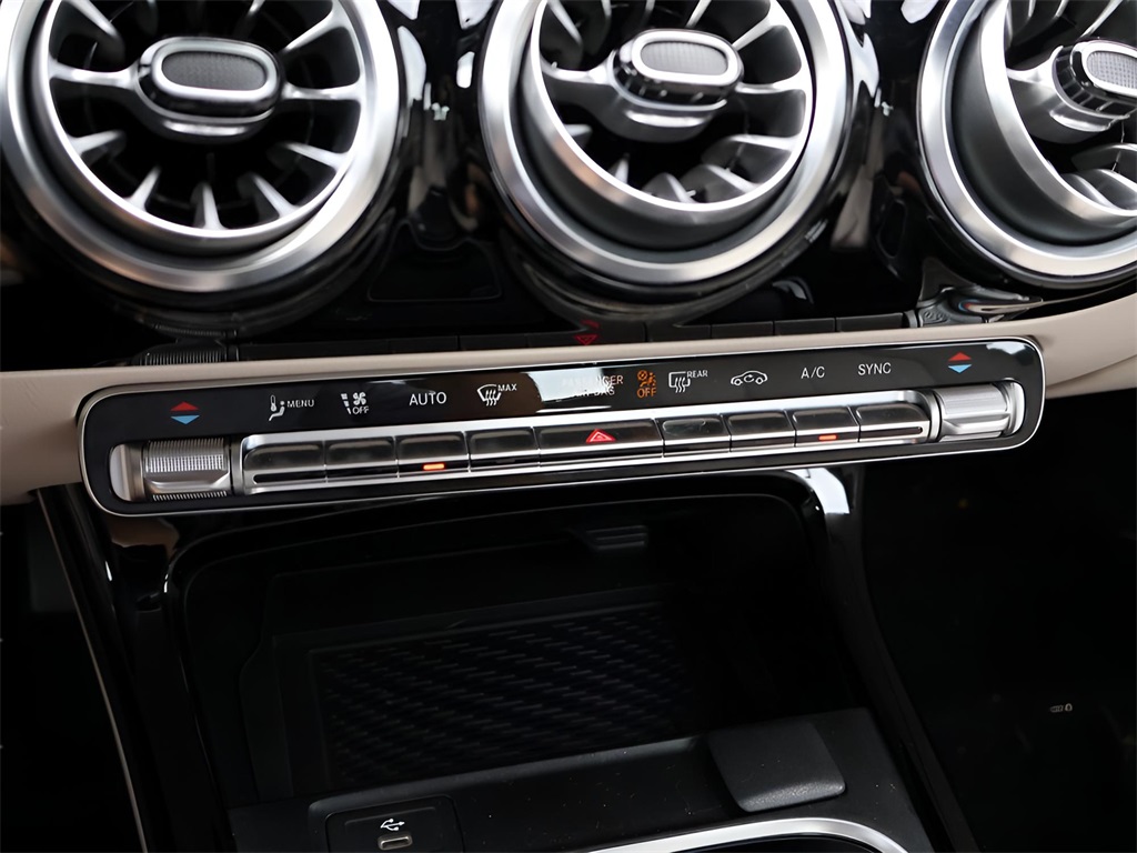 2024 Mercedes Benz CLA 250 4MATIC photo 24