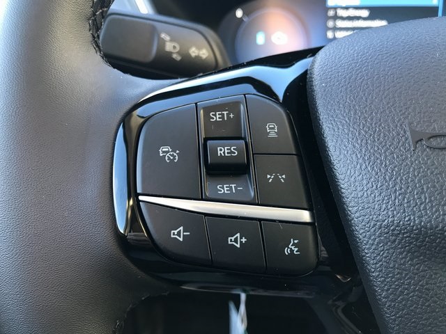 2024 Ford Escape Hybrid Platinum photo 8