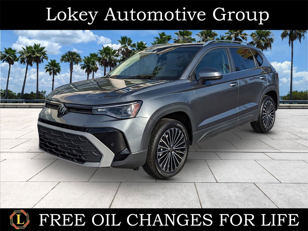 2025 Volkswagen Taos SE's photo