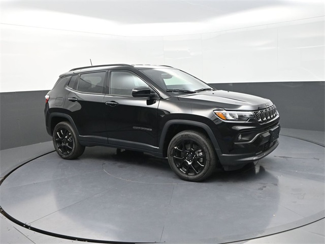 2026 Jeep Compass Latitude Altitude photo 3