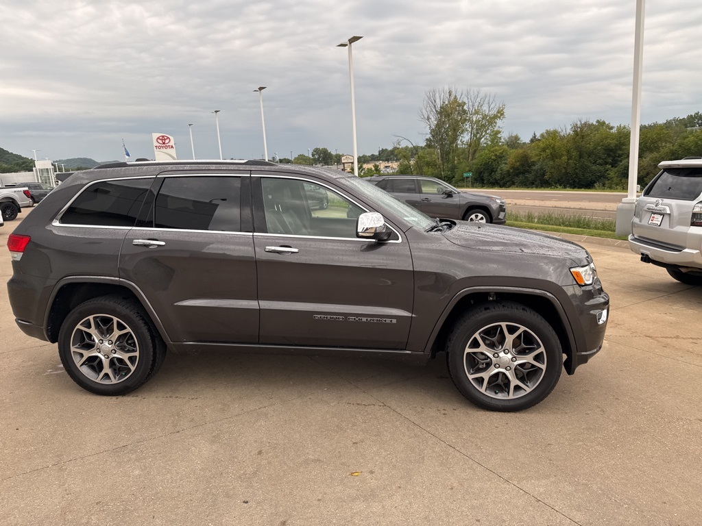 2020 Jeep Grand Cherokee Overland photo 3