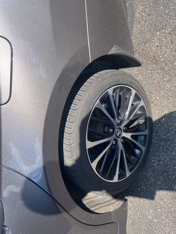 2018 Toyota Camry LE photo 8