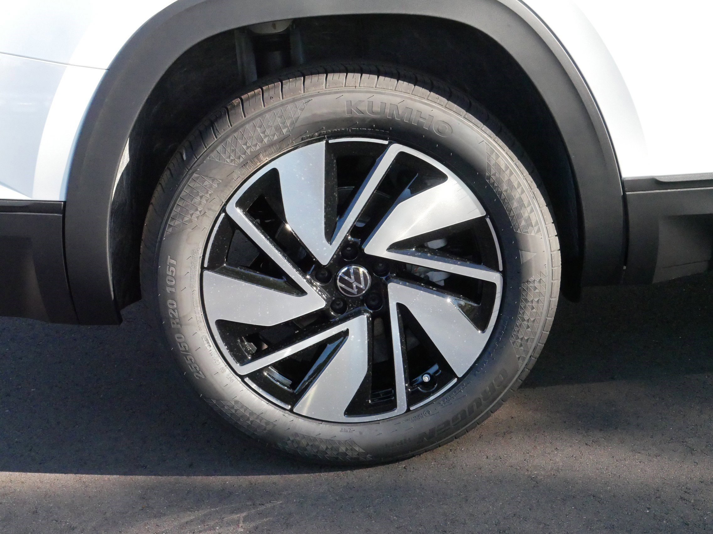 2026 Volkswagen Atlas SE Technology photo 4