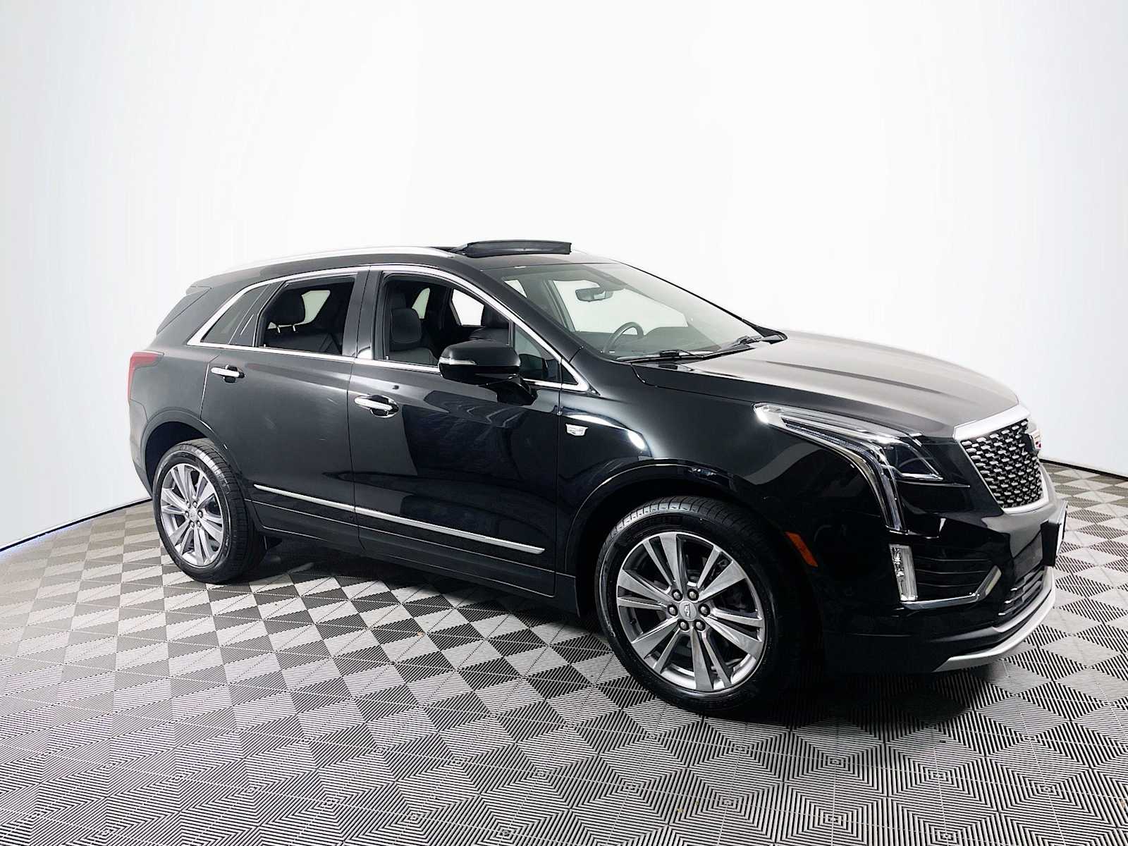 2024 Cadillac XT5 Premium Luxury photo 3