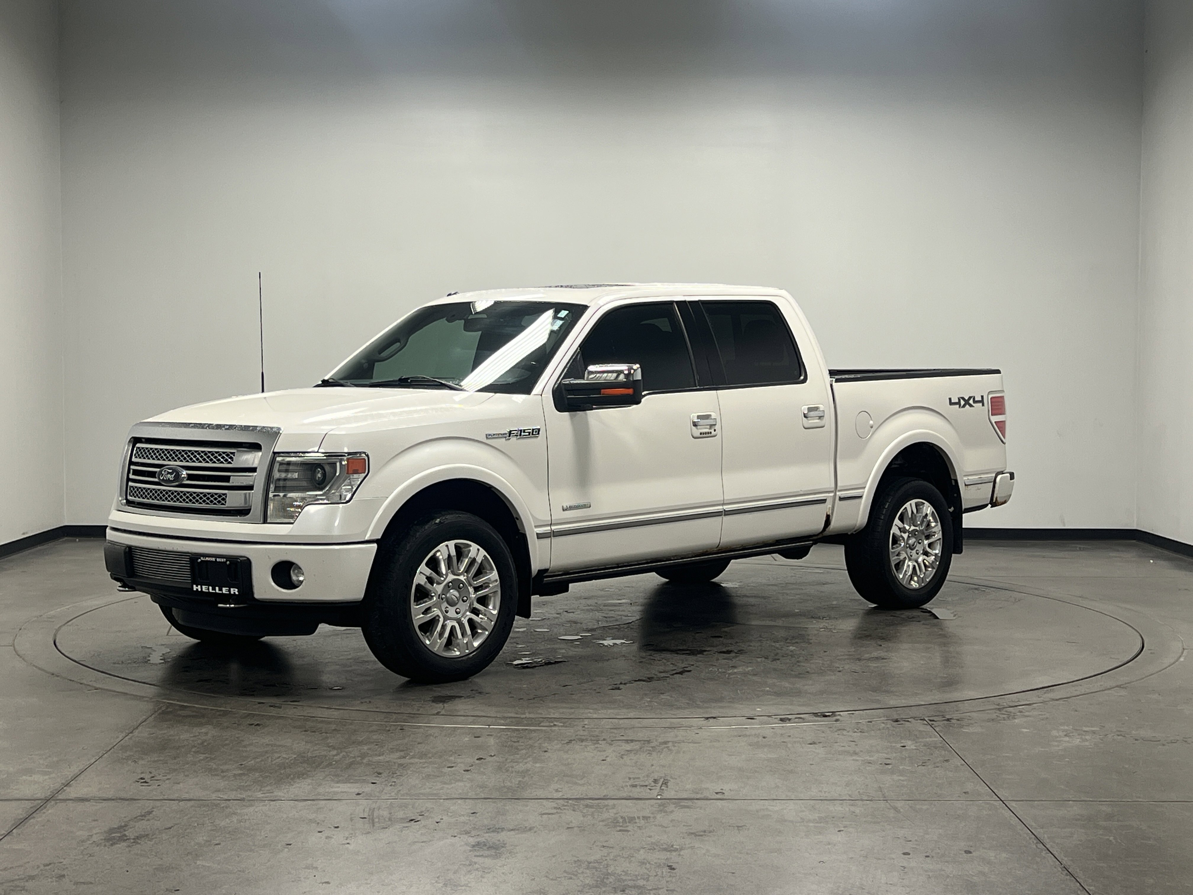 2013 Ford F-150 Platinum photo 7