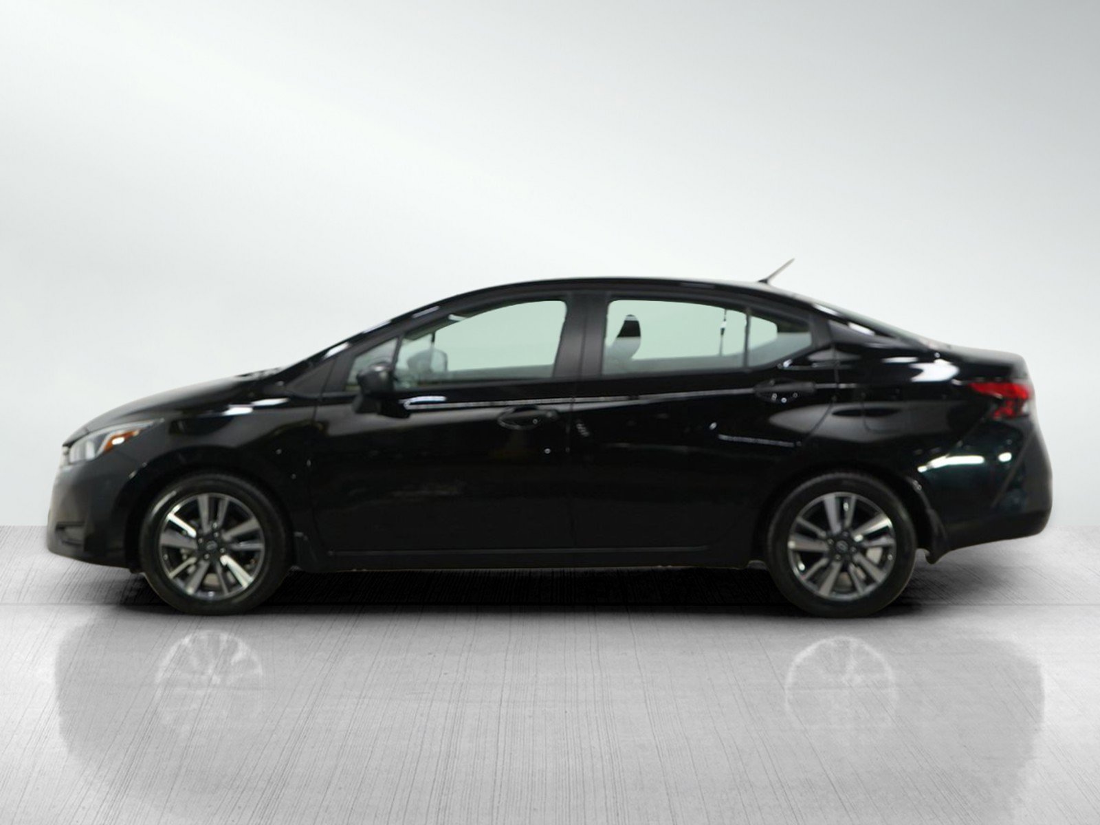 2024 Nissan Versa S photo 2