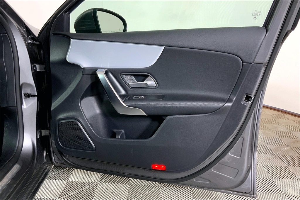 2022 Mercedes Benz A 220 photo 22